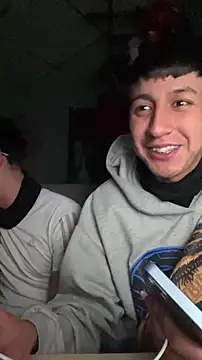 Snapshot of Stiven_017 chatting on February 18, 2:51 am Stiven 017 online show from February 18, 2:51 am