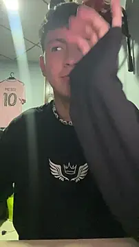 Snapshot of Stiven_017 chatting on March 4, 4:29 am Stiven 017 online show from March 4, 4:29 am