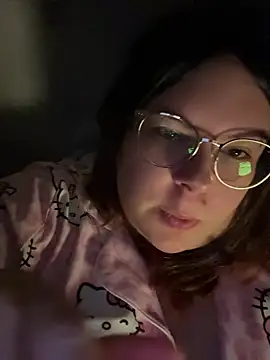 yourcutesarah online show from May 14, 8:37 pm
