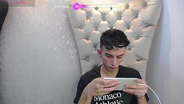 Snapshot of MrWilliseo chatting on December 12, 1:53 am MrWilliseo online show from December 12, 1:53 am