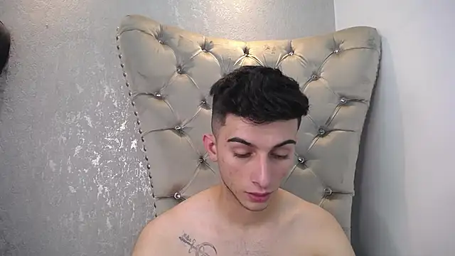 Snapshot of MrWilliseo chatting on January 25, 12:59 am MrWilliseo online show from January 25, 12:59 am