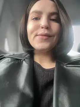 Snapshot of meow_girl chatting on December 15, 8:30 am meow girl online show from December 15, 8:30 am