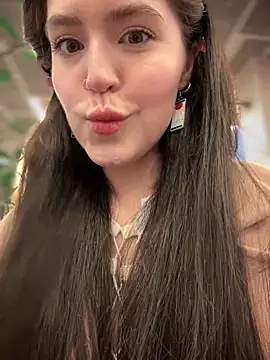 Snapshot of meow_girl chatting on January 22, 10:18 am meow girl online show from January 22, 10:18 am