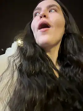 Snapshot of meow_girl chatting on January 31, 5:42 pm meow girl online show from January 31, 5:42 pm