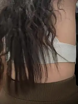 Snapshot of meow_girl chatting on February 1, 10:05 am meow girl online show from February 1, 10:05 am