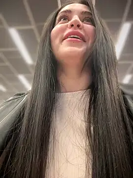 Snapshot of meow_girl chatting on February 9, 9:47 am meow girl online show from February 9, 9:47 am