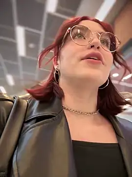 Snapshot of meow_girl chatting on March 19, 1:18 pm meow girl online show from March 19, 1:18 pm