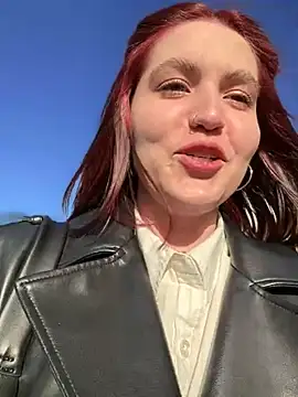 Snapshot of meow_girl chatting on March 22, 2:25 pm meow girl online show from March 22, 2:25 pm