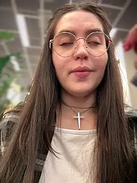 Snapshot of meow_girl chatting on September 14, 12:59 pm meow girl online show from September 14, 12:59 pm