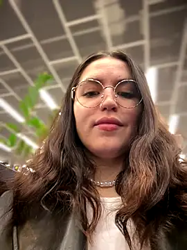 meow girl online show from November 28, 8:06 am