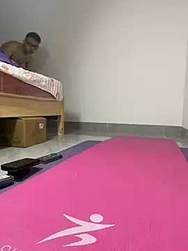 lixiaoshuai8 online show from March 13, 12:27 am