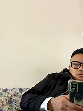 lixiaoshuai8 online show from December 4, 6:01 am