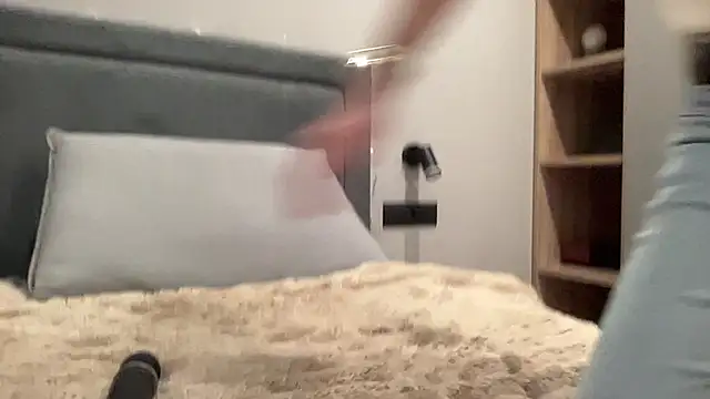 cute mark online show from January 5, 5:27 pm