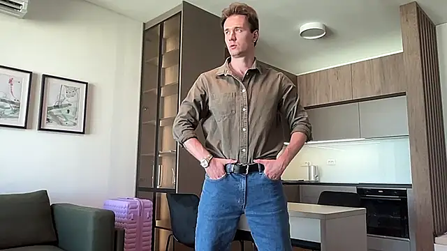 Snapshot of cute_mark chatting on August 2, 12:36 pm cute mark online show from August 2, 12:36 pm