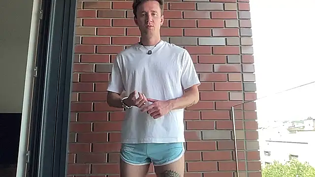 Snapshot of cute_mark chatting on August 3, 1:27 pm cute mark online show from August 3, 1:27 pm