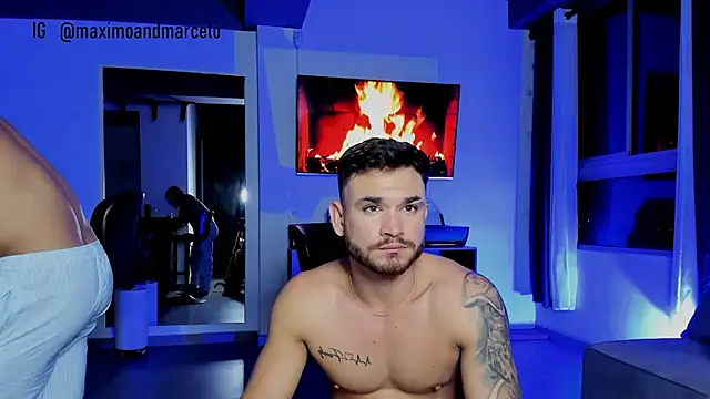 Snapshot of Maximo_Marcelo chatting on January 16, 4:07 am Maximo Marcelo online show from January 16, 4:07 am