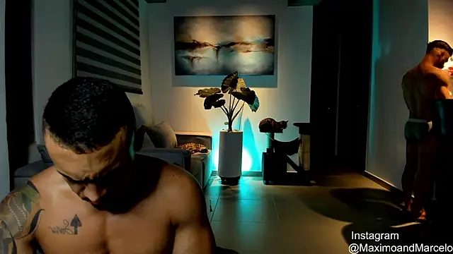 Snapshot of Maximo_Marcelo chatting on February 21, 2:06 am Maximo Marcelo online show from February 21, 2:06 am