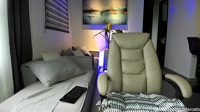 Snapshot of Maximo_Marcelo chatting on March 14, 12:07 pm Maximo Marcelo online show from March 14, 12:07 pm