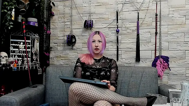 CruelMistress online show from June 2, 12:45 am
