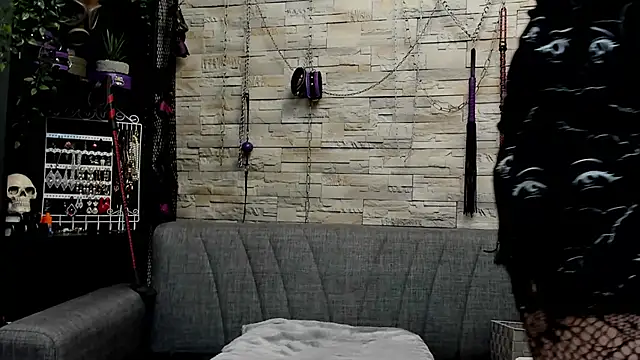 CruelMistress online show from June 16, 12:35 am