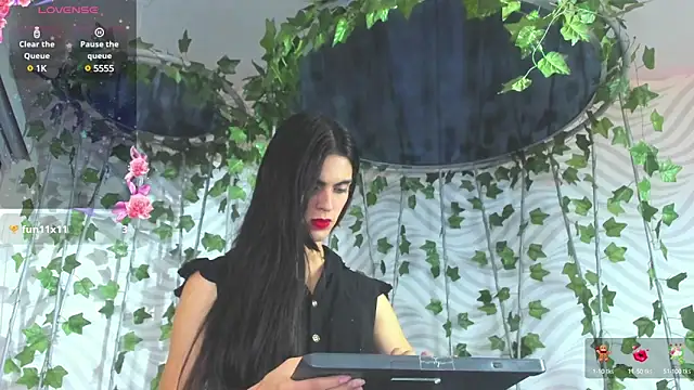 Venusflame   online show from February 4, 1:48 pm