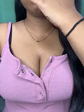 Snapshot of Ishaani_0 chatting on June 14, 10:12 pm Ishaani 0 online show from June 14, 10:12 pm