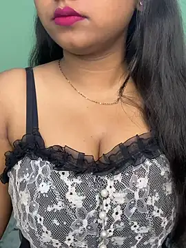 Snapshot of Ishaani_0 chatting on July 10, 2:49 am Ishaani 0 online show from July 10, 2:49 am