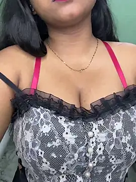 Snapshot of Ishaani_0 chatting on July 10, 7:49 pm Ishaani 0 online show from July 10, 7:49 pm