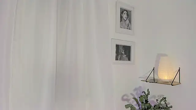 Snapshot of Candelariia_ chatting on March 5, 7:27 pm Candelariia online show from March 5, 7:27 pm