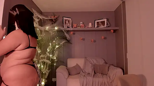 Snapshot of Candelariia_ chatting on October 1, 11:11 pm Candelariia online show from October 1, 11:11 pm