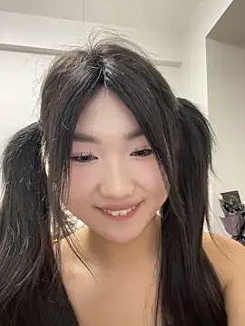 Snapshot of xyebobs chatting on December 10, 2:06 pm xyebobs online show from December 10, 2:06 pm