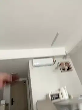 Snapshot of xyebobs chatting on February 23, 7:33 am xyebobs online show from February 23, 7:33 am