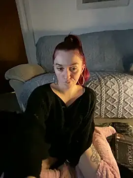 Snapshot of Stoner_BarbieXX chatting on December 27, 10:37 pm Stoner BarbieXX online show from December 27, 10:37 pm