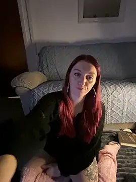 Snapshot of Stoner_BarbieXX chatting on December 29, 10:25 pm Stoner BarbieXX online show from December 29, 10:25 pm