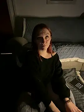 Snapshot of Stoner_BarbieXX chatting on February 3, 10:32 pm Stoner BarbieXX online show from February 3, 10:32 pm