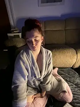 Snapshot of Stoner_BarbieXX chatting on March 7, 10:54 pm Stoner BarbieXX online show from March 7, 10:54 pm