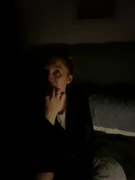 Snapshot of Stoner_BarbieXX chatting on November 30, 11:20 pm Stoner BarbieXX online show from November 30, 11:20 pm