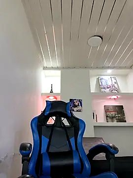 zoe connor19 online show from December 19, 7:43 pm