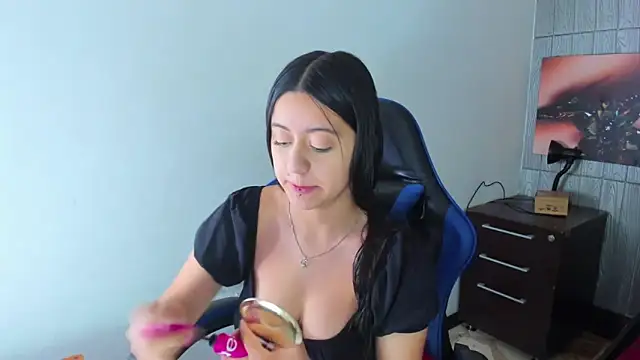 zoe connor19 online show from June 6, 8:46 pm