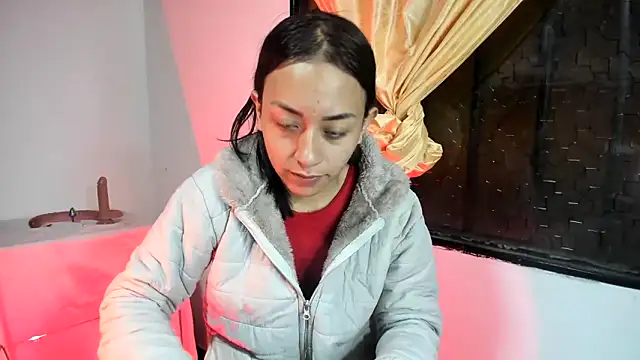Snapshot of Little_aphrodite chatting on April 8, 1:49 am Little aphrodite online show from April 8, 1:49 am