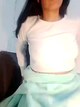 Snapshot of chloewildd_ chatting on December 22, 8:49 am chloewildd online show from December 22, 8:49 am