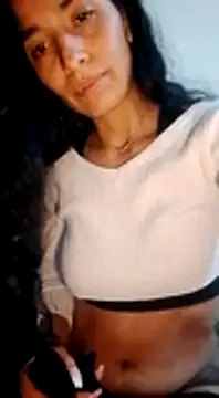 Snapshot of chloewildd_ chatting on January 5, 3:43 am chloewildd online show from January 5, 3:43 am