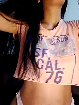 Snapshot of chloewildd_ chatting on January 15, 3:43 am chloewildd online show from January 15, 3:43 am