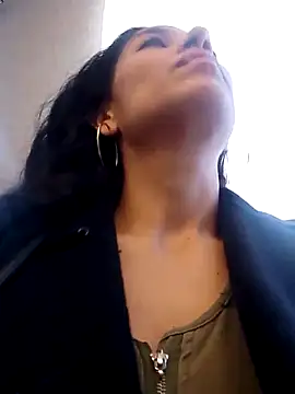 Snapshot of chloewildd_ chatting on February 18, 8:25 pm chloewildd online show from February 18, 8:25 pm