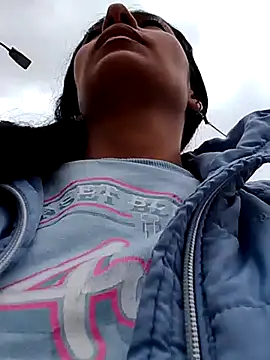 Snapshot of chloewildd_ chatting on March 20, 3:58 pm chloewildd online show from March 20, 3:58 pm