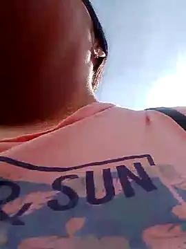 Snapshot of chloewildd_ chatting on March 21, 8:08 pm chloewildd online show from March 21, 8:08 pm