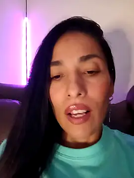 Snapshot of chloewildd_ chatting on October 5, 9:56 pm chloewildd online show from October 5, 9:56 pm