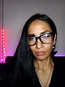 Snapshot of chloewildd_ chatting on October 22, 4:24 am chloewildd online show from October 22, 4:24 am