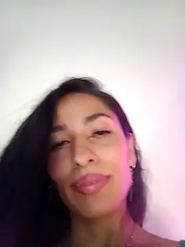 Snapshot of chloewildd_ chatting on March 13, 10:05 pm chloewildd online show from March 13, 10:05 pm