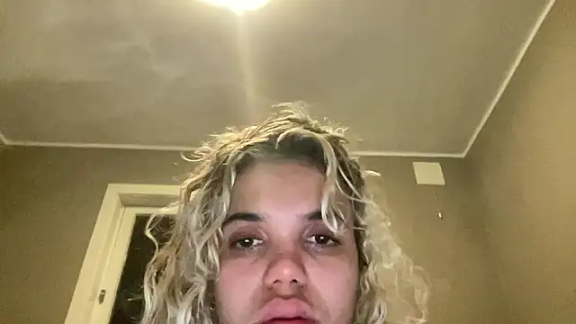 brithneysquirt online show from March 12, 7:20 pm